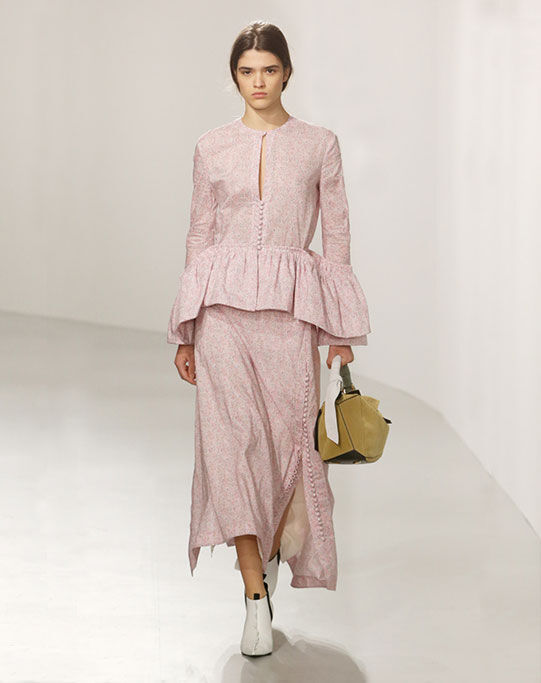 SS18 Runway LOEWE