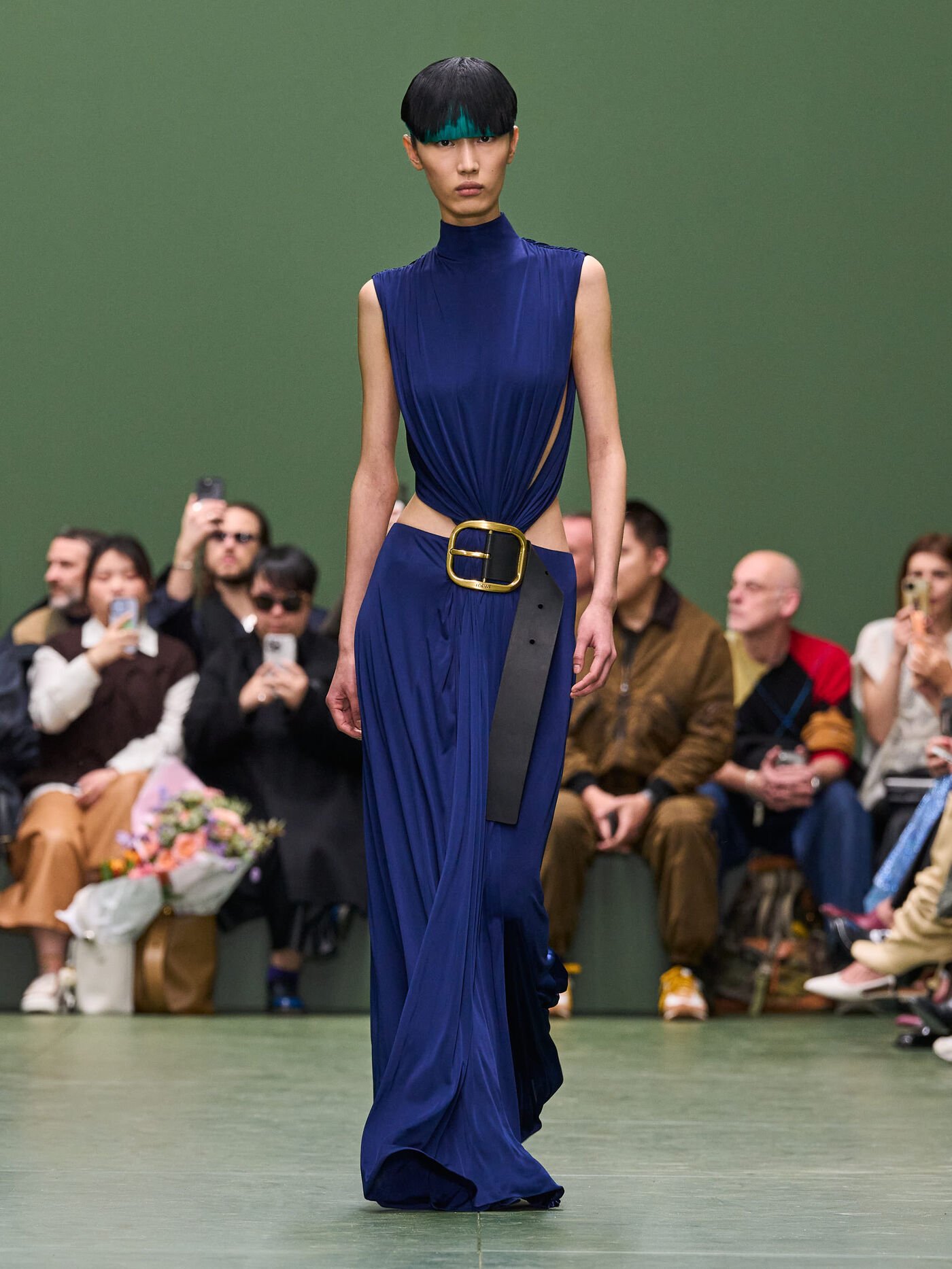 LOEWE FW24 WW SHOW RUNWAY LOOK 2 FRONT RGB CROPPED 3X4