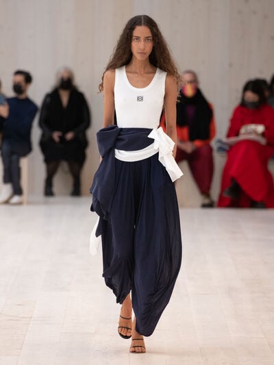 Runway · Spring-Summer 2022 women's collection · LOEWE