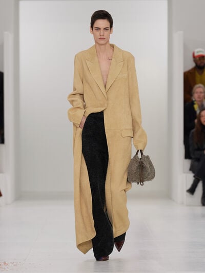 Herbst/Winter 2023 LOEWE Damen-Show