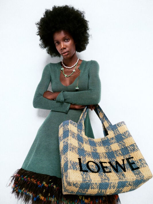 LOEWE ロエベフォント トート スモール（ラフィア） Natural/Light Blue