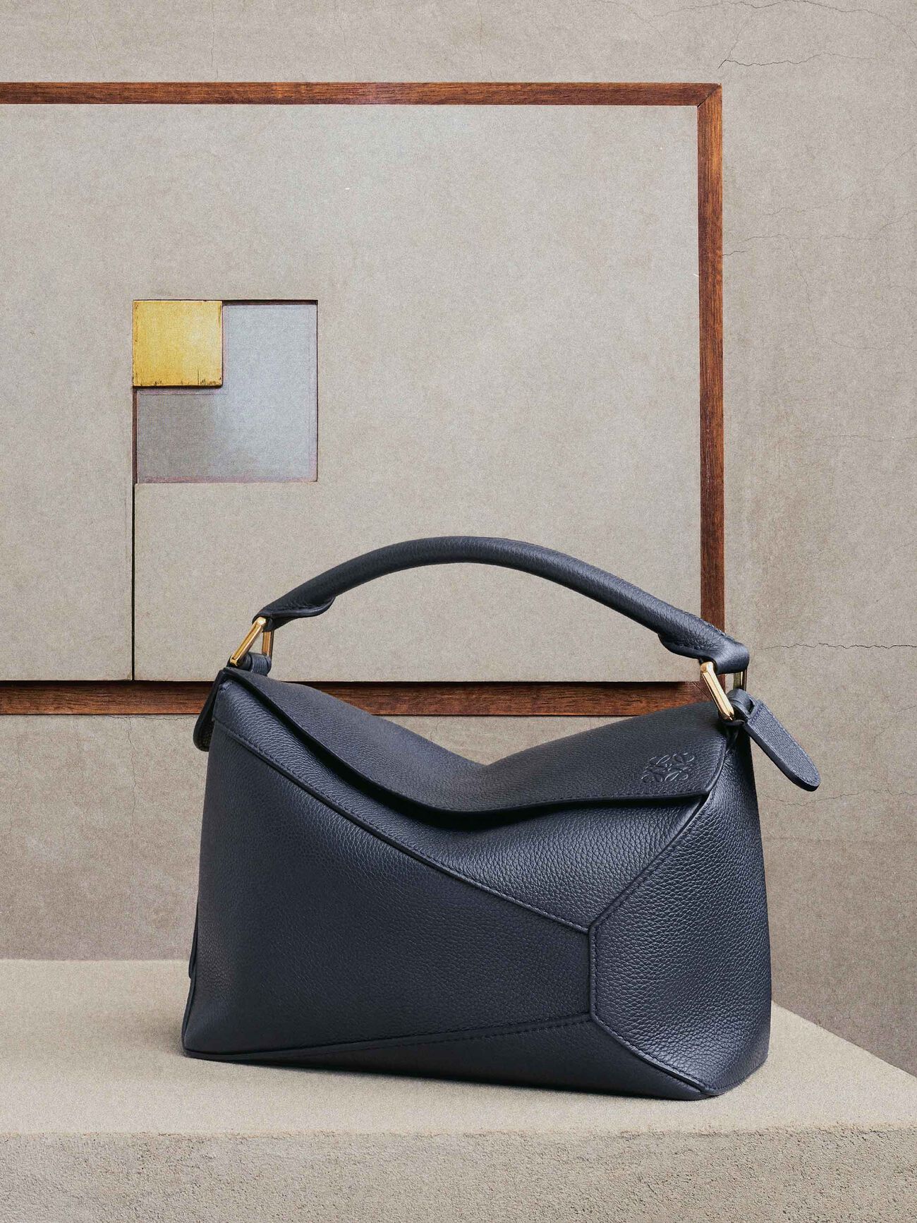 40代の女性に人気のブランドバッグ｜LOEWE（ロエベ）