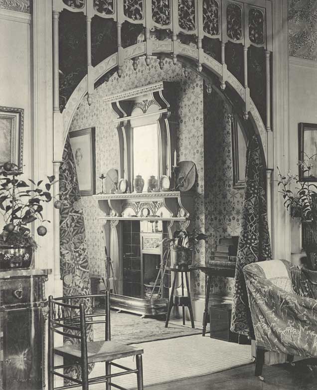 William Morris & Co - LOEWE