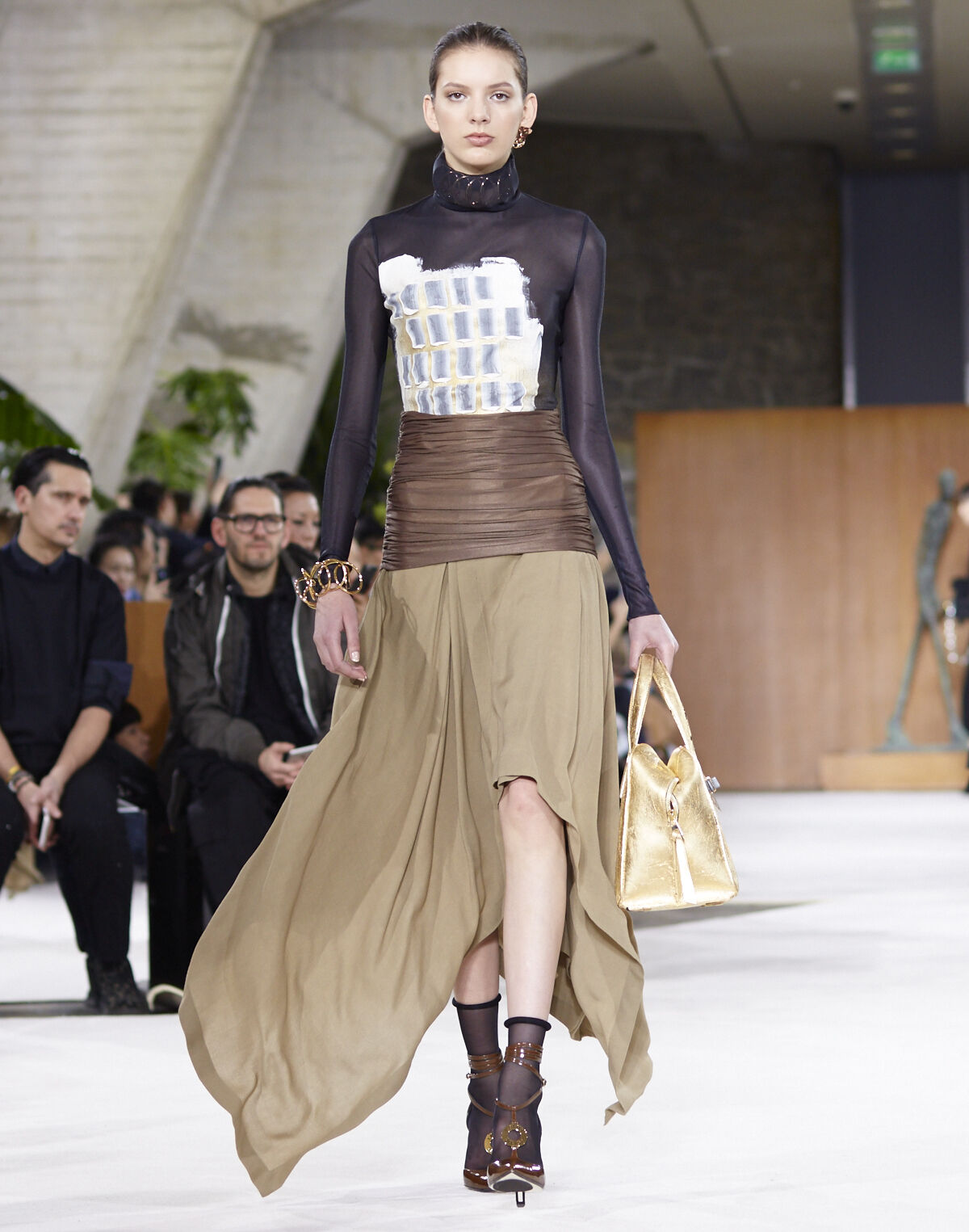 LOEWE Runway Fall Winter 2016. LOEWE Fashion Show LOEWE