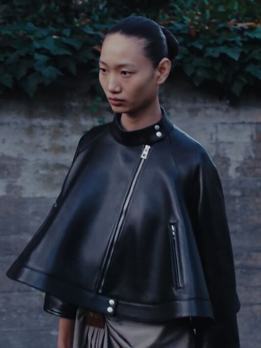 LOEWEリアルムートン リバーシブル （専門店にてクリーニング済 