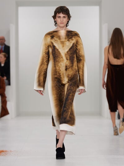 Herbst/Winter 2023 LOEWE Damen-Show