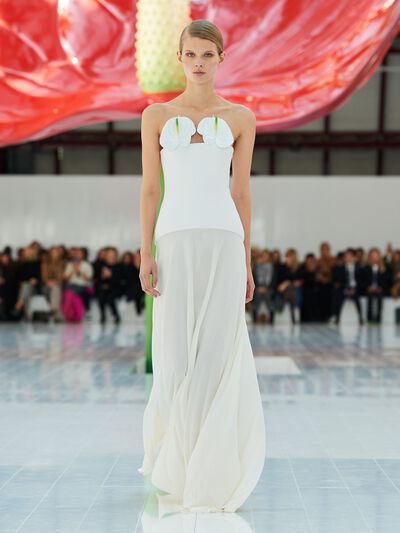 Spring summer 23 LOEWE women show look 35