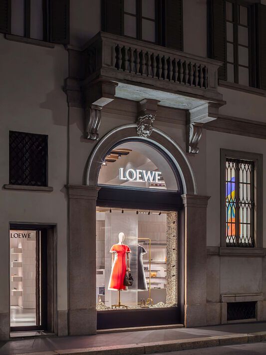 LOEWE I 表參道旗艦店