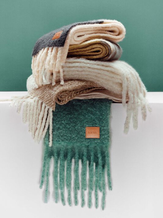 Loewe | Designer Bags, Clothing, Accessories for Women & Men