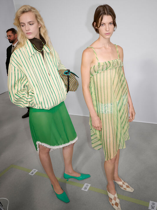 loewe ss27 show bts srgb cropped 10
