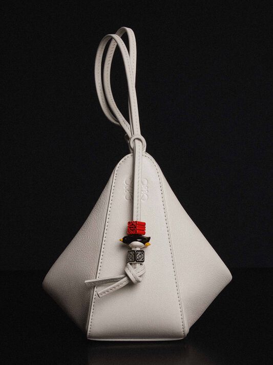 LOEWE I Personalise your bag