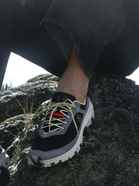 LOEWE x ON running