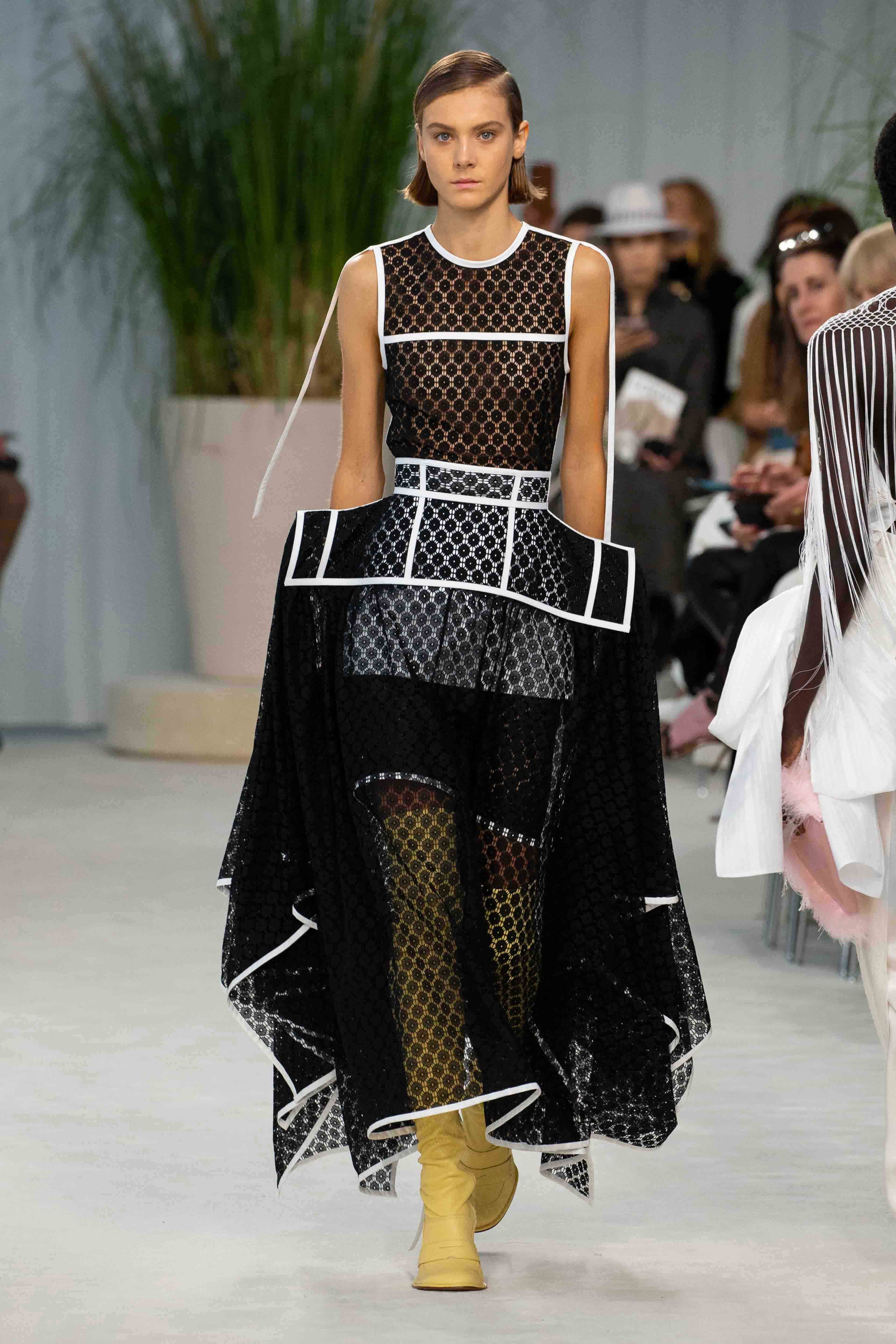 Shop the Runway - LOEWE Shop the Runway - LOEWE