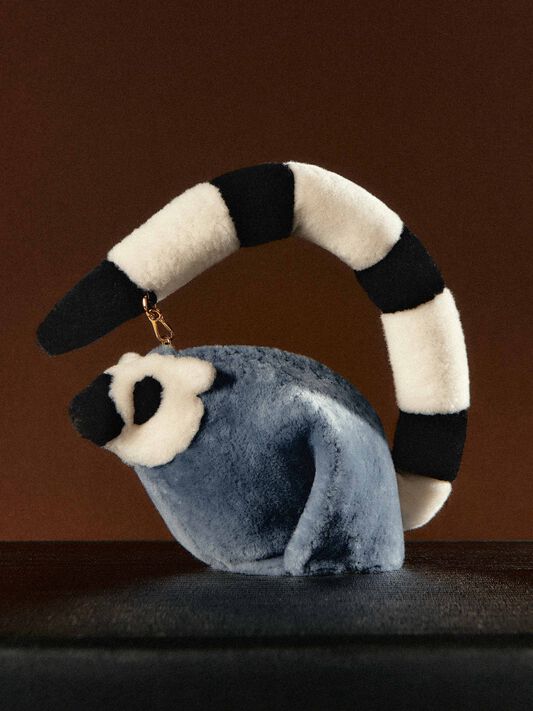 Lemur strap in shearling