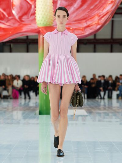 Spring summer 23 LOEWE women show look 23