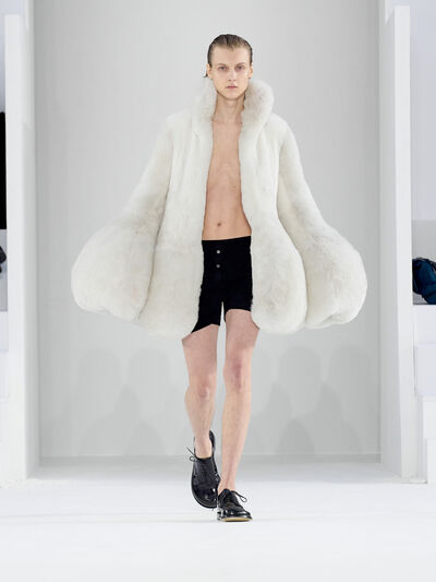 Look 45 Sfilata LOEWE Uomo Autunno Inverno 23