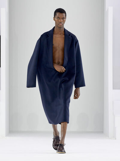 Look 1 Sfilata LOEWE Uomo Autunno Inverno 23