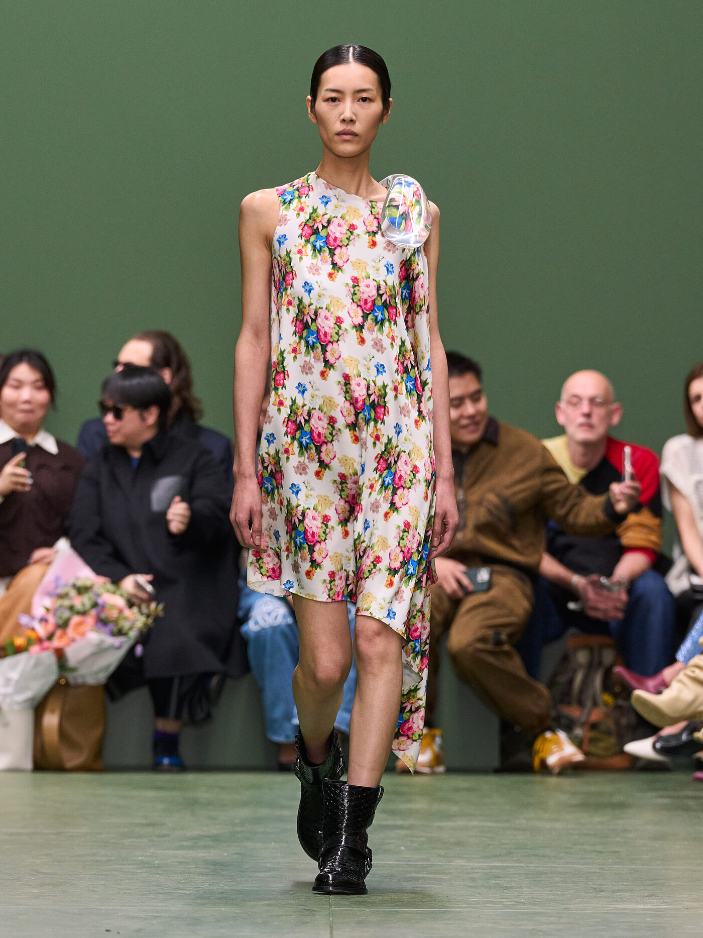 LOEWE FW24 WW SHOW RUNWAY LOOK 37 FRONT RGB CROPPED 3X4