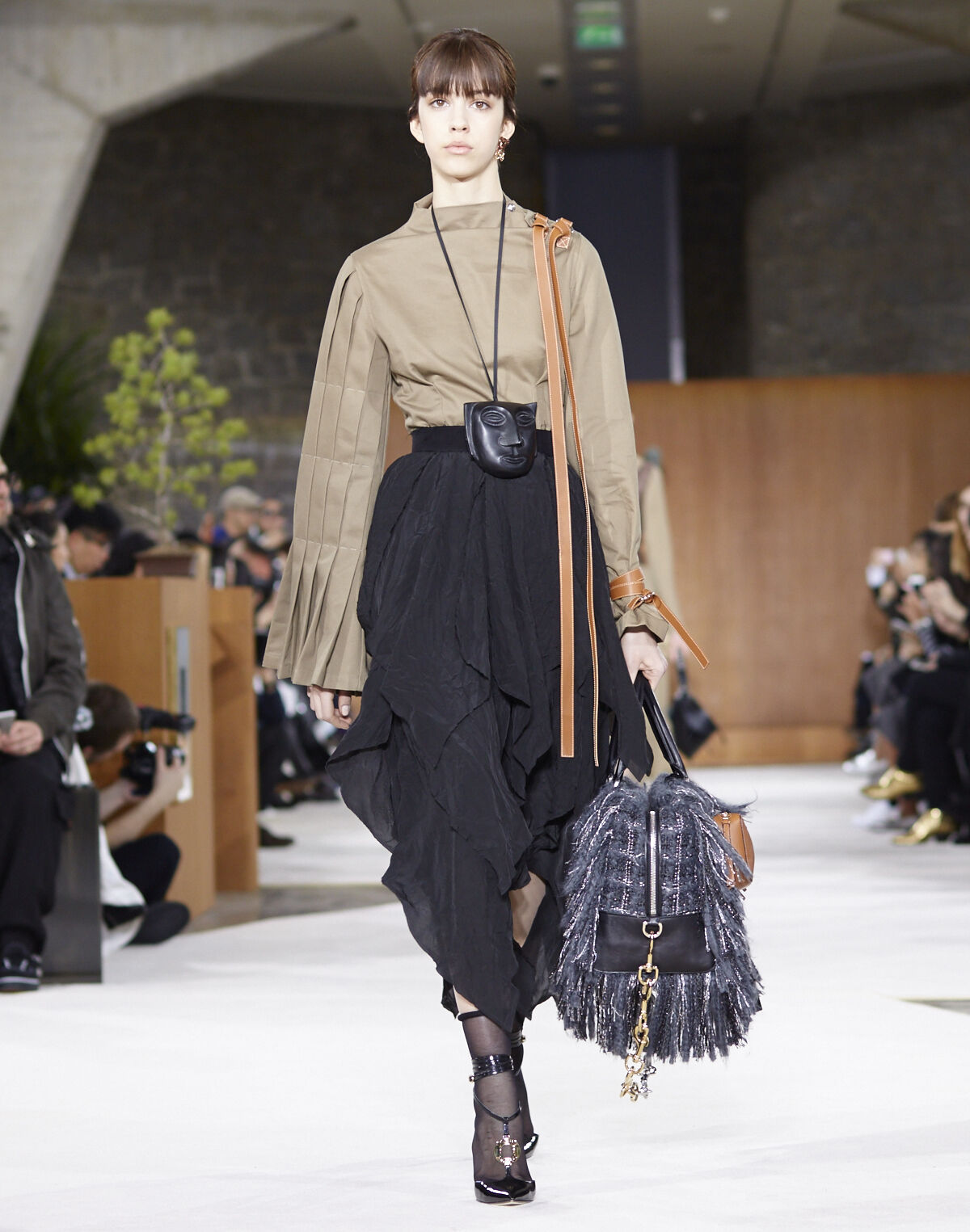 Loewe 2016 hotsell