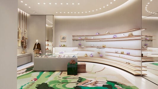 Gucci, Louis Vuitton Up Presence at South Coast Plaza - Orange