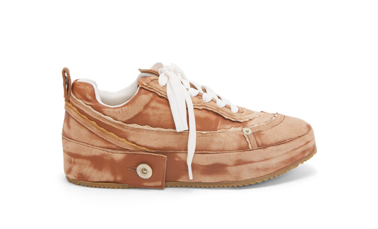 Deconstructed sneaker in calfskin