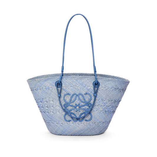 Anagram Basket bag in iraca palm