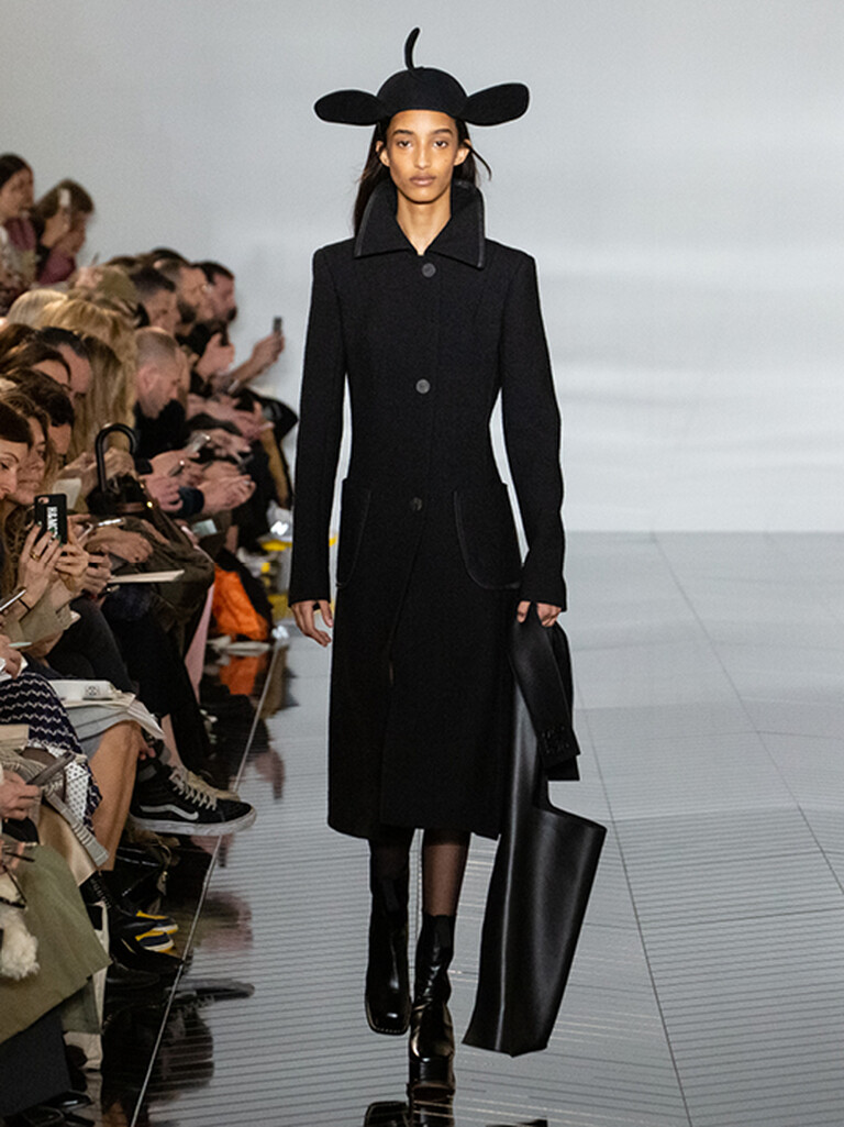 ロエベランウェイ秋冬19 ロエベファッションショー ロエベ Loewe ロエベランウェイ秋冬19 ロエベファッションショー ロエベ Loewe