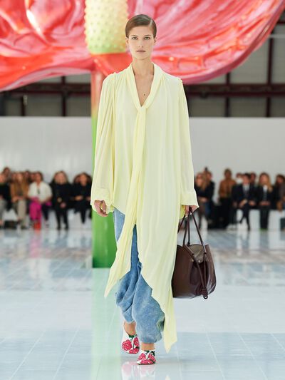 Spring summer 23 LOEWE women show look 53