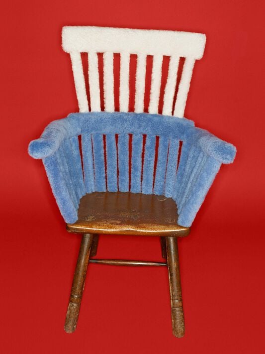 LOEWE Chairs