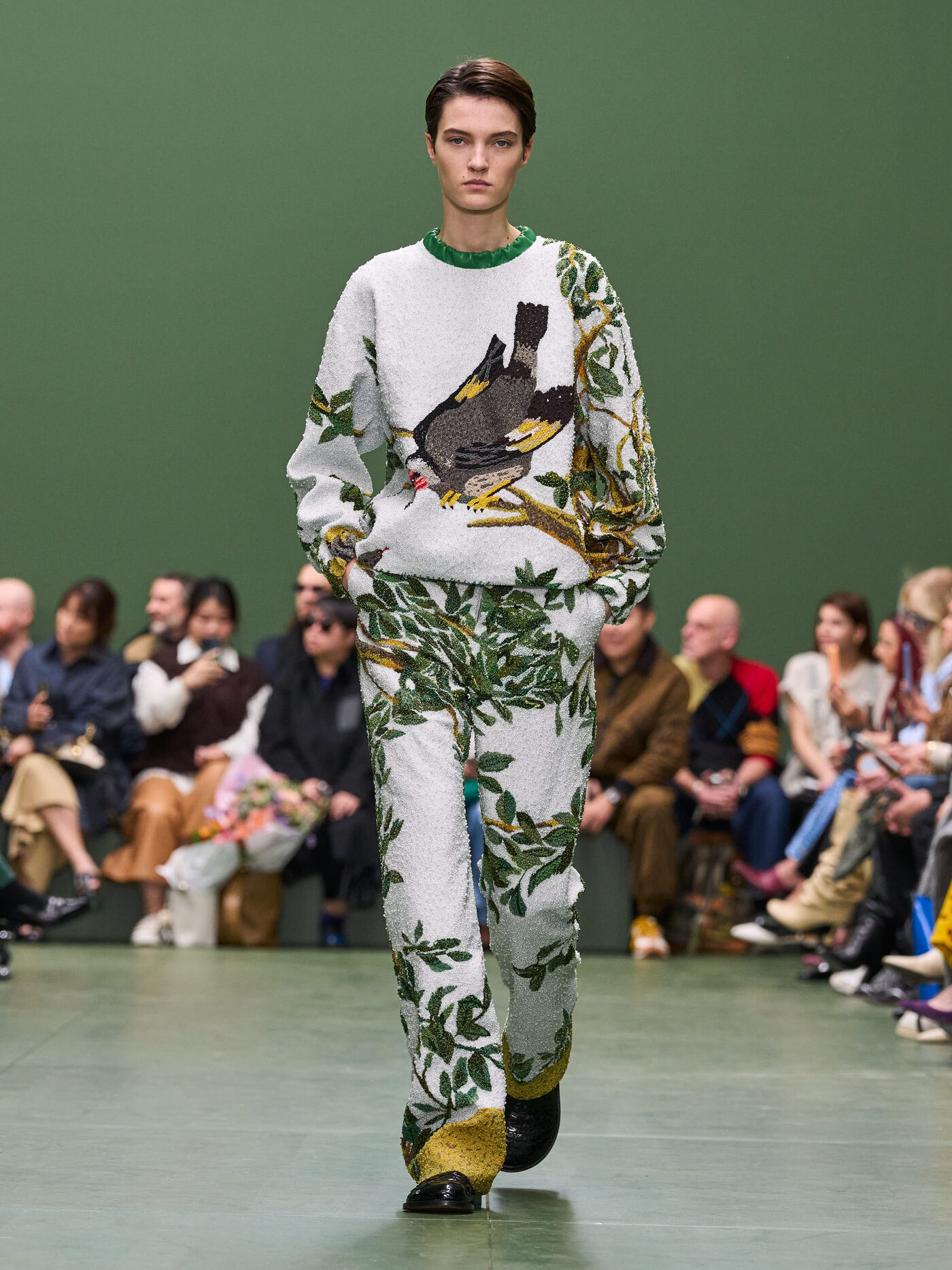 LOEWE FW24 WW SHOW RUNWAY LOOK 10 FRONT RGB CROPPED 3X4