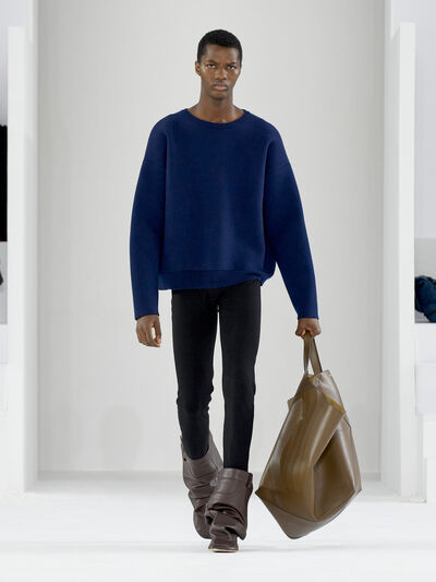 Look 47 Sfilata LOEWE Uomo Autunno Inverno 23