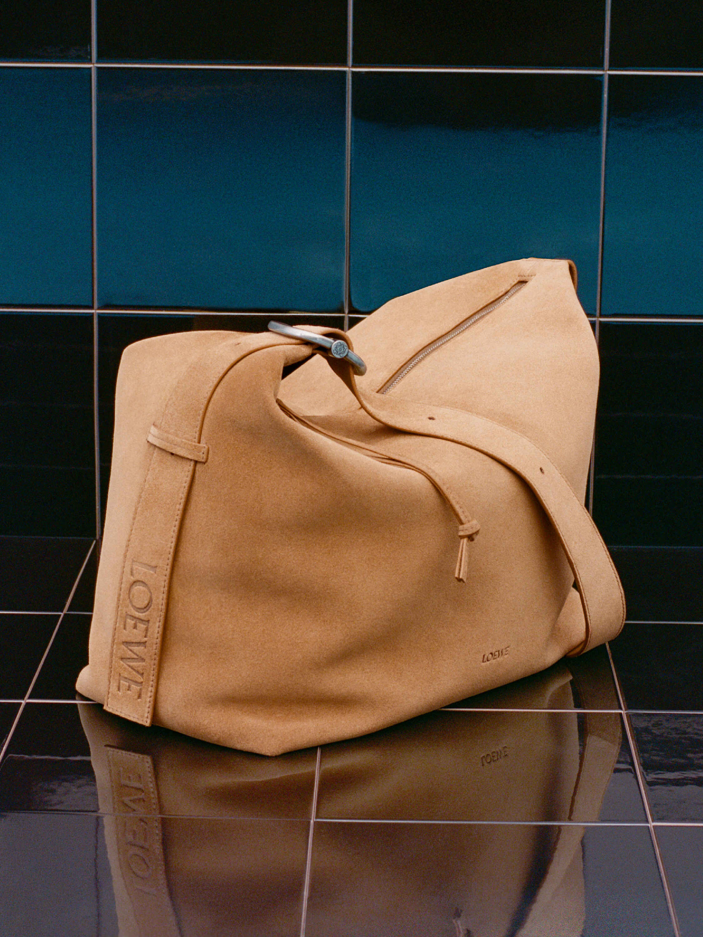 LOEWE ロエベ カーフレザーボトル ロエベ公式 ロエベ公式オンライン 
