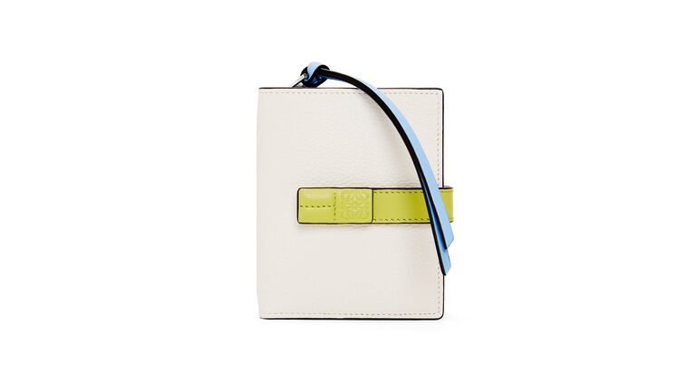 Compact zip wallet