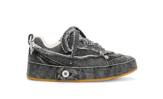 zapatilla deconstruida denim