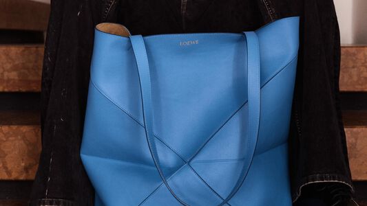 Puzzle fold tote