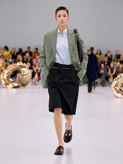 Louis Vuitton Stages Women's Spring-Summer 2024 Show at Flagship Store  Construction Site