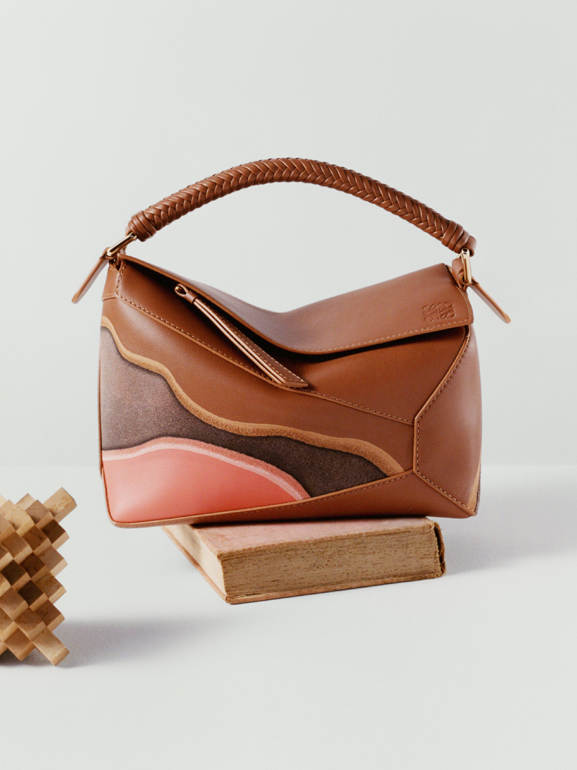 LOEWE ロエベ ハンドバッグ ナッパレザー ポーチ付き ベージュ系 LOEWE