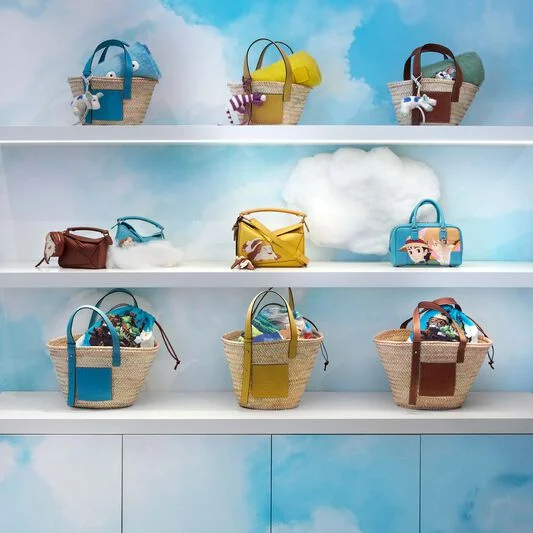  LOEWE x Howl&rsquo;s Moving Castle pop-ups