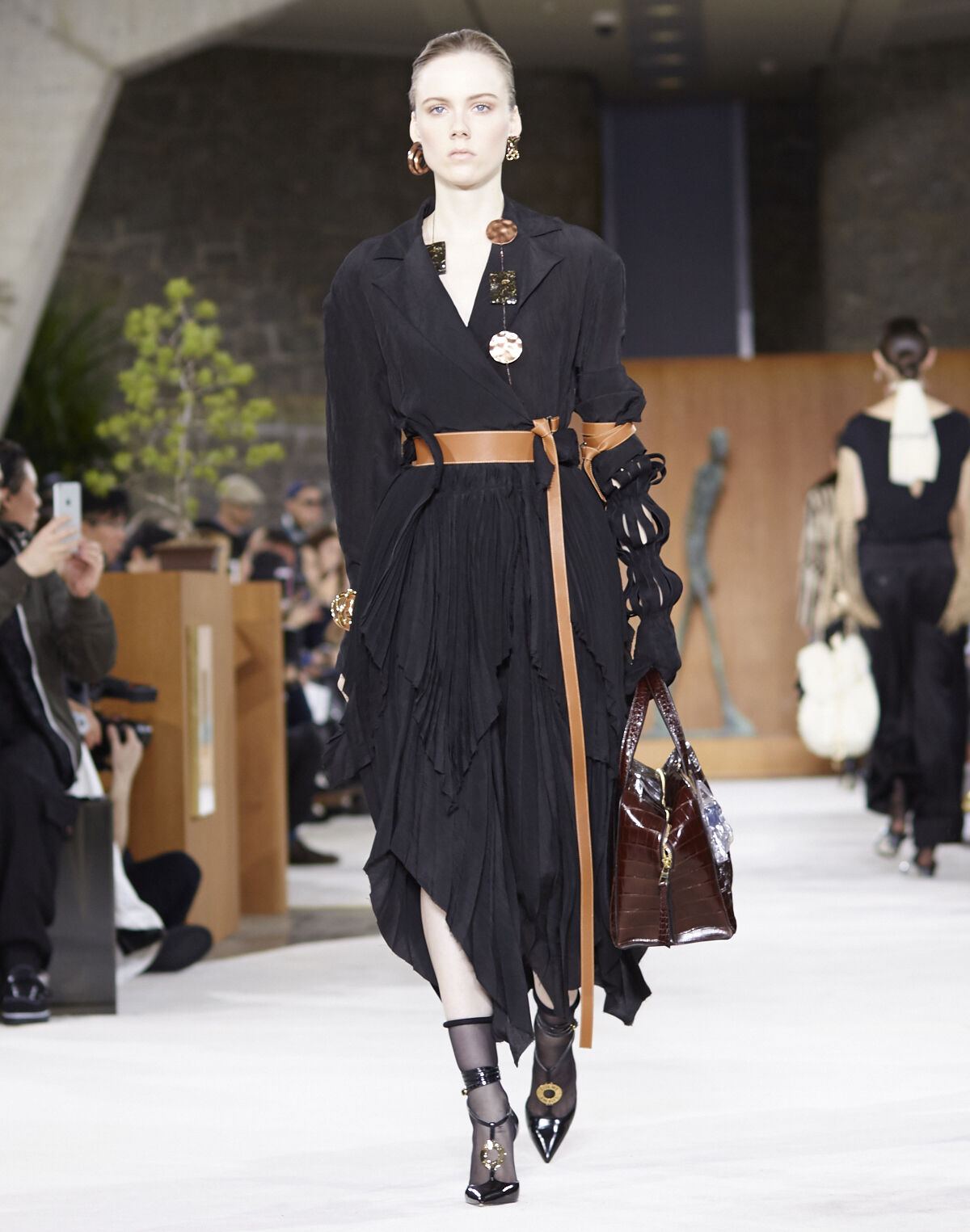Loewe 2016 hotsell