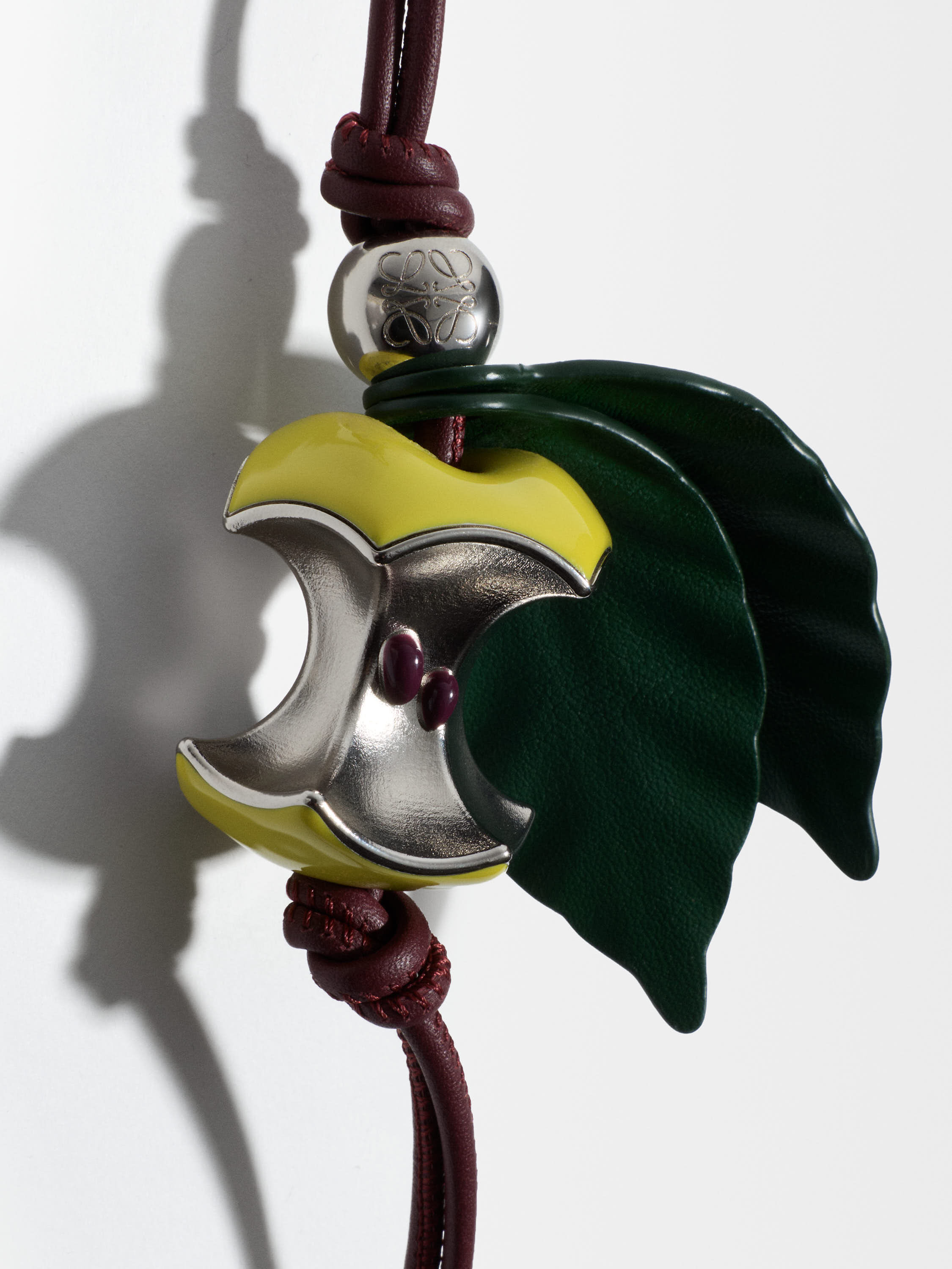 LOEWE ロエベ チャーム イニシャル 中古・古着通販】LOEWE (ロエベ 