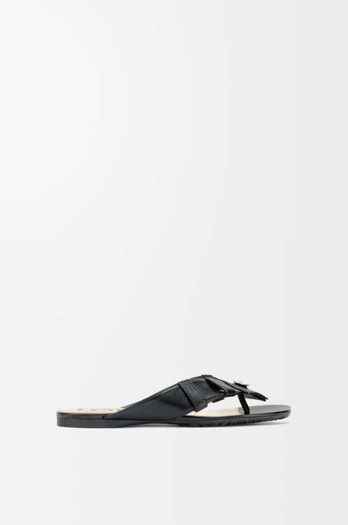 LOEWE Toy Panta toe post sandal in lambskin Black plp_rd