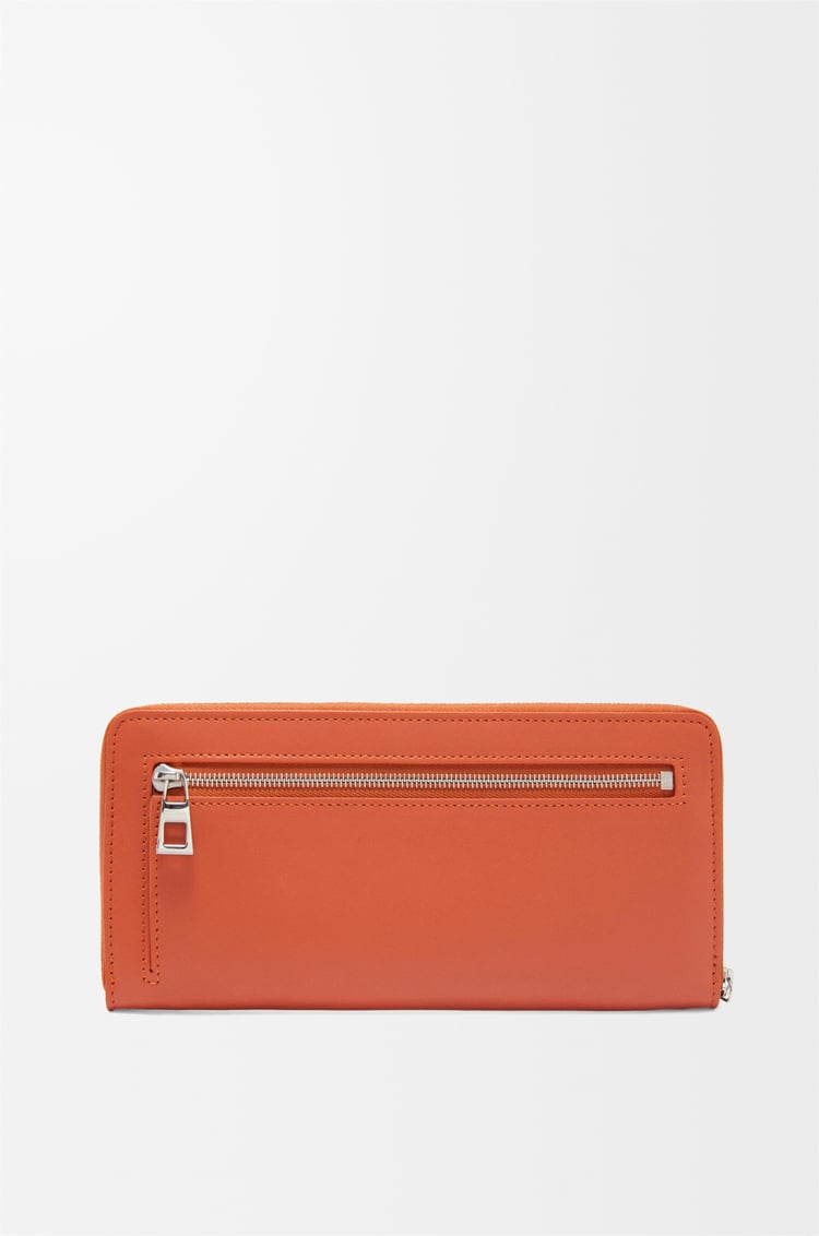 LOEWE ノット ジップアラウンド ウォレット（シャイニーナパカーフ） メープル/ペーパークラフト