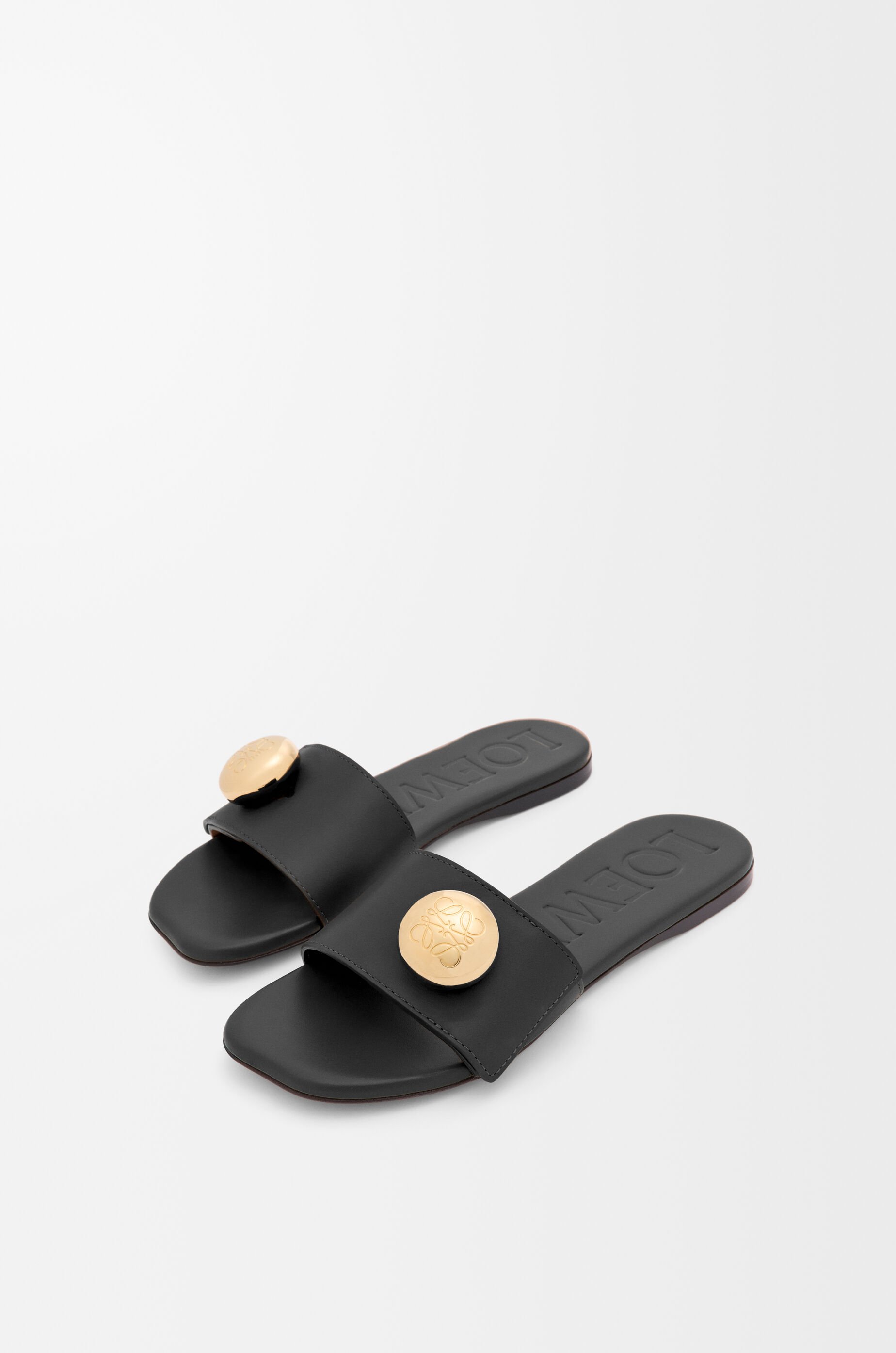 【LOEWE】ペブル スライド ソフトカーフ サンダル ホワイト ペタル アナグラム スライド（ソフトカーフ） ホワイト - LOEWE