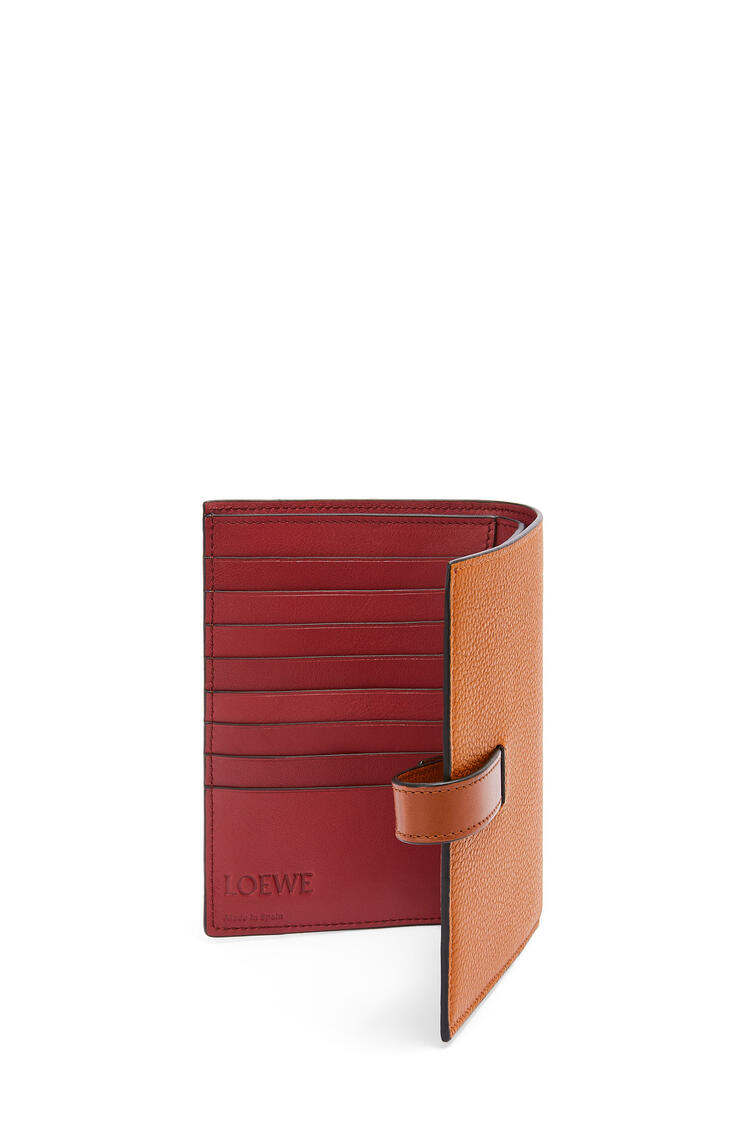 LOEWE Medium vertical wallet in soft grained calfskin Light Caramel/Pecan pdp_rd