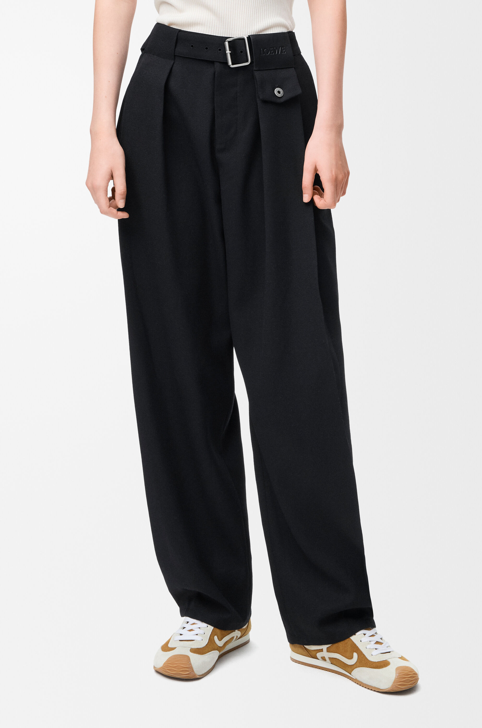 トラウザーズ（ウール） ブラック - LOEWE