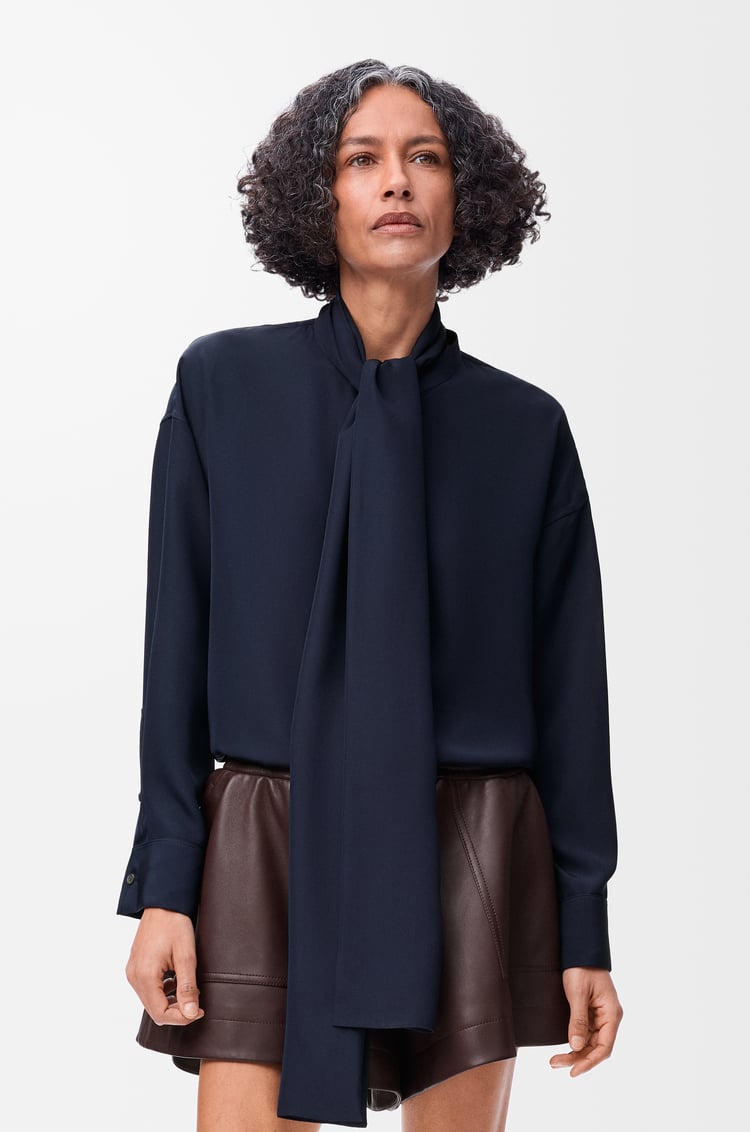 LOEWE スカーフ シャツ（シルク） ネイビーブルー
