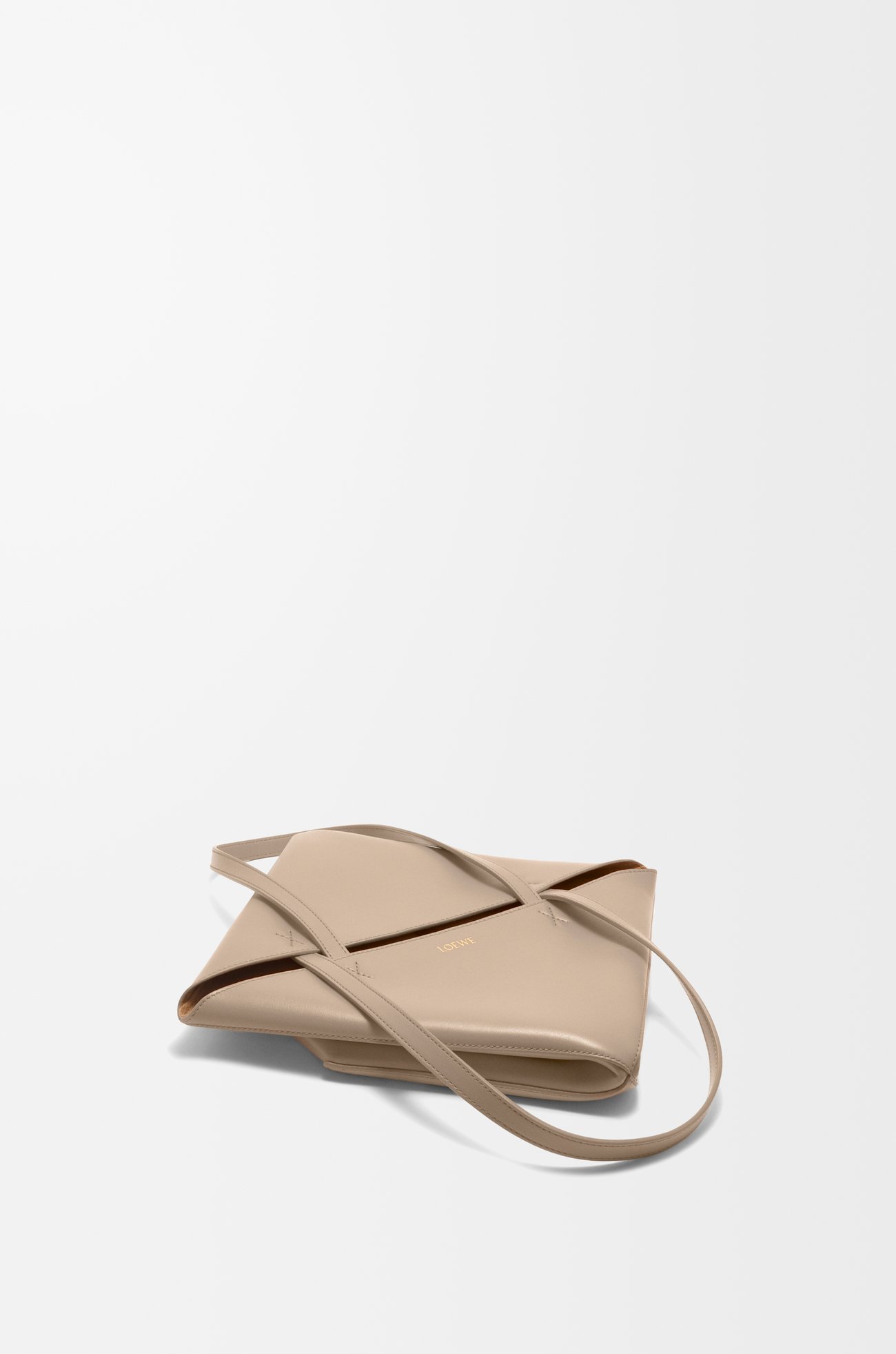 LOEWE パズルフォルド トート （シャイニーカーフ） サンド