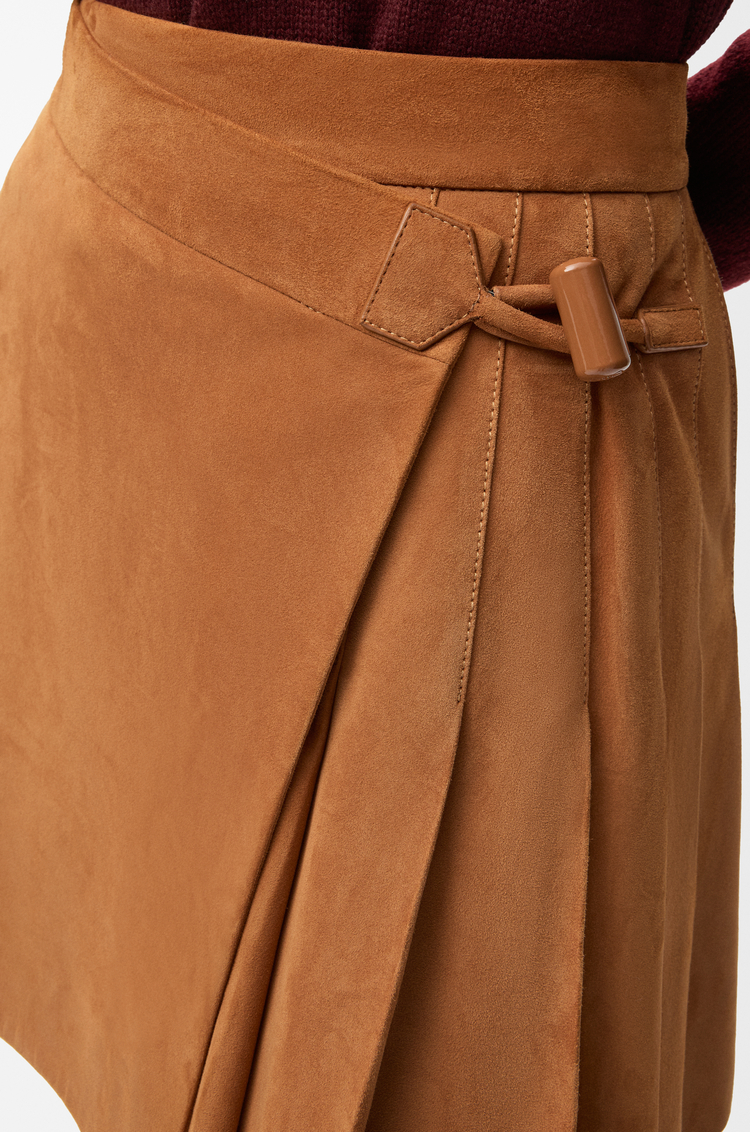 LOEWE Pleated mini skirt in suede lambskin Toffee