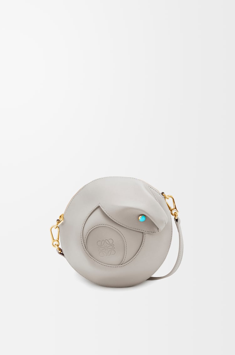 LOEWE 光滑牛皮革蛇形手袋 银灰色