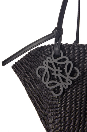 LOEWE Small Shell Basket bag in elephant grass and calfskin Black/Black plp_rd